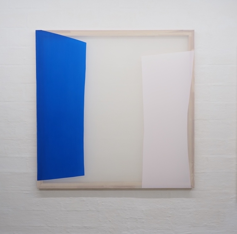 Composition of Blue - Pale pink